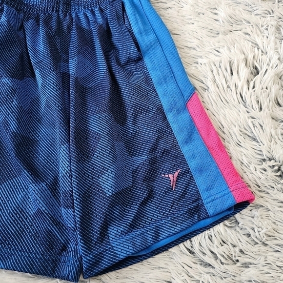 3 for $10 Old Navy Active Shorts Boy's size small (6-7) - Picture 3 of 5